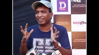 Watch Sunil Pal gives advice to Kapil and Sunil Grover Video