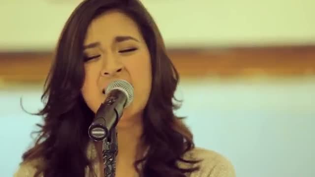 Watch Sounds From The Corner : Session #1 Raisa Video