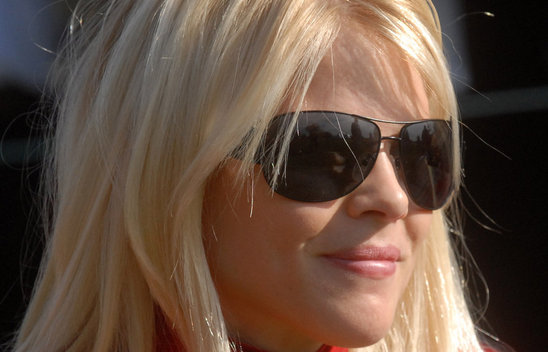 Free Download Elin Nordegren cuddles 329 Wallpaper HD FREE (Download 329 HD wallpaper FREE)