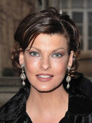 Free Download Linda Evangelista dresses up her short locks with glossy 701 Wallpaper HD FREE (Download 701 HD wallpaper FREE)