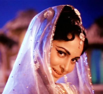 Free Download Waheeda Rehman Dance Scene 224 Wallpaper HD FREE (Download 224 HD wallpaper FREE)