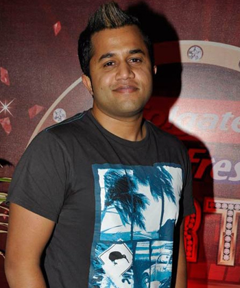 Free Download Omi Vaidya to direct a psychological thriller! 1051 Wallpaper HD FREE (Download 1051 HD wallpaper FREE)