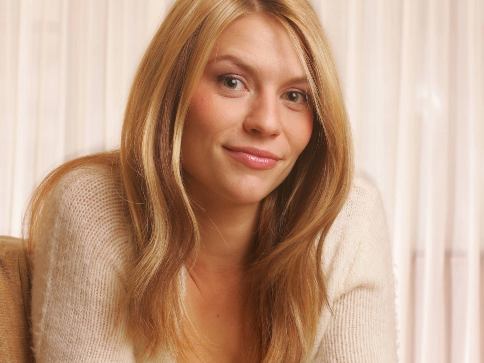 Free Download  Claire Danes Picture 908 Wallpaper HD FREE (Download 908 HD wallpaper FREE)