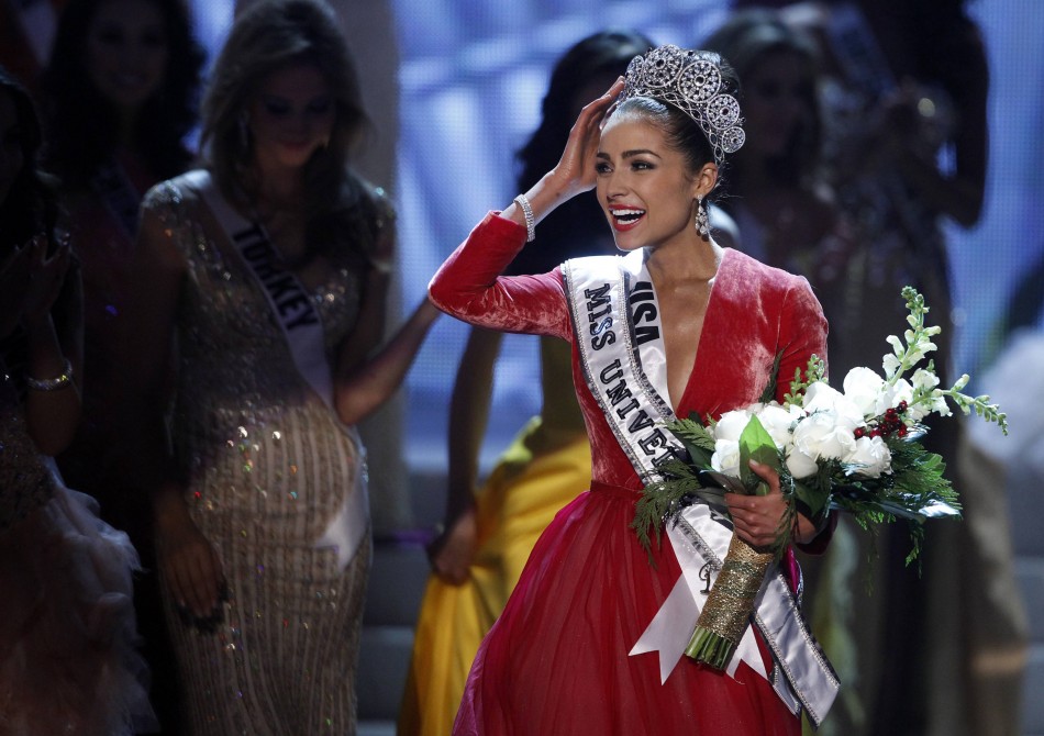 Free Download Miss USA Olivia Culpo reacts after being crowned during the Miss Universe 841 Wallpaper HD FREE (Download 841 HD wallpaper FREE)