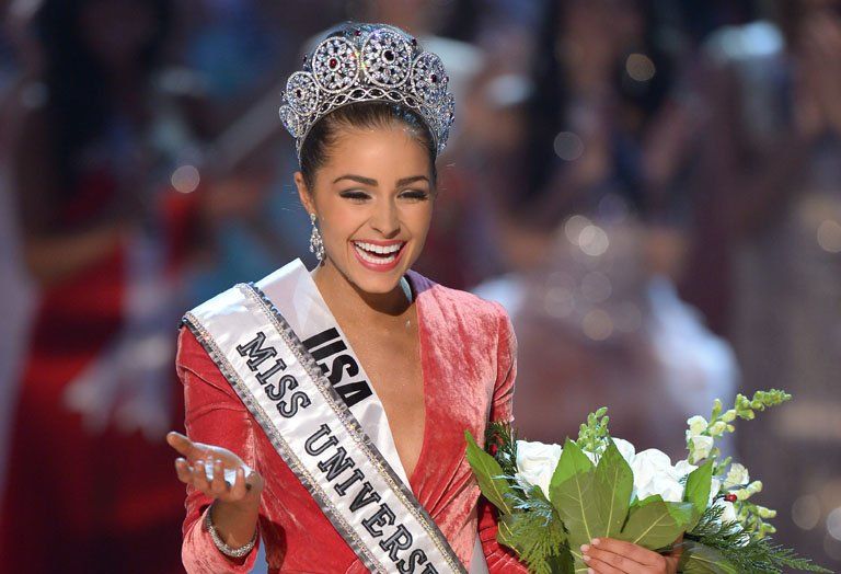 Download Olivia Culpo Miss Univers 2012 at Las Vegas Wallpaper HD FREE