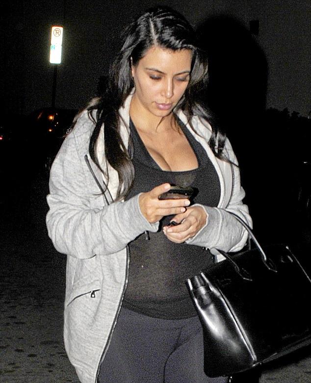 Download Kim Kardashian Pregnant Belly Wallpaper HD FREE
