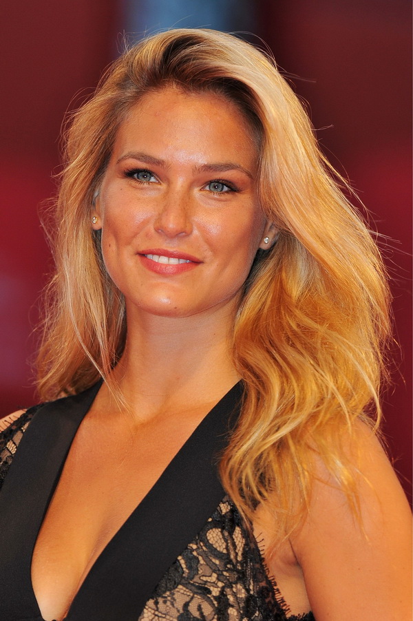 Free Download Bar Refaeli at 'Carnage' Premiere during the 68th Venice Film Festival in Italy 192 Wallpaper HD FREE (Download 192 HD wallpaper FREE)