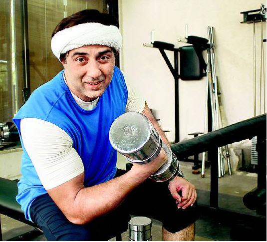 Download Sunny Deol Fitness Pic Wallpaper HD FREE