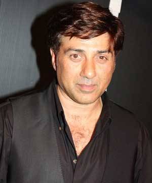 Free Download I don't work out for six pack abs, says Sunny Deol 224 Wallpaper HD FREE (Download 224 HD wallpaper FREE)
