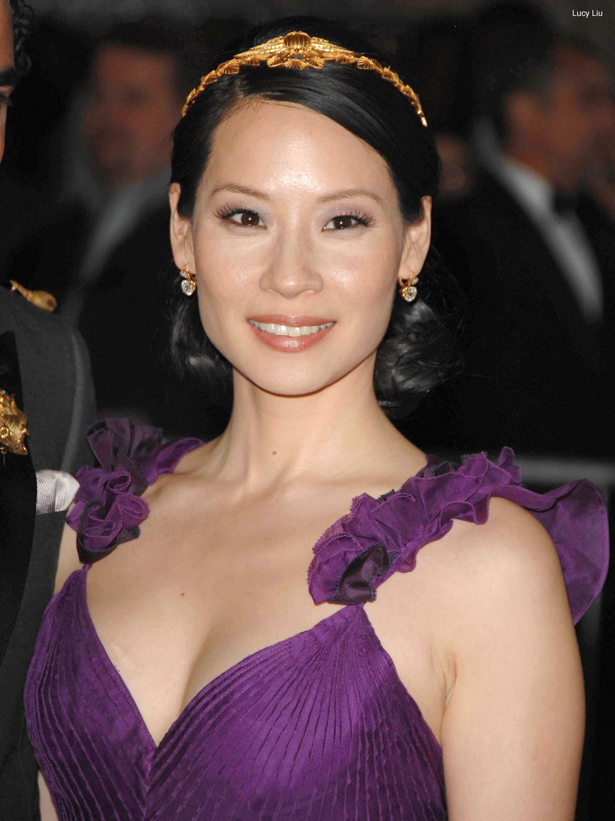 Free Download Lucy Liu Latest HD Wallpaper 724 Wallpaper HD FREE (Download 724 HD wallpaper FREE)