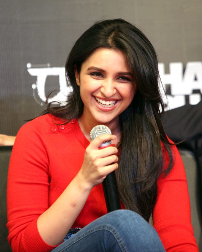 Free Download Parineeti Chopra In Red Top At Press Conference For the Movie Hasee To Phasee 915 Wallpaper HD FREE (Download 915 HD wallpaper FREE)
