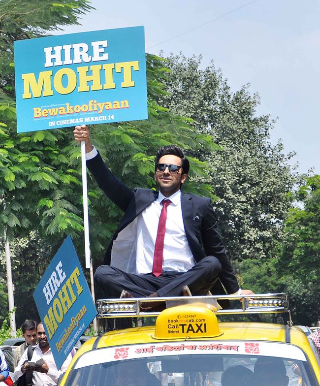 Free Download Actor Ayushmann Khurana takes to Mumbai's streets in character as Mohit Chadhdha to promote his upcoming film 'Bewakoofiyan' 465 Wallpaper HD FREE (Download 465 HD wallpaper FREE)