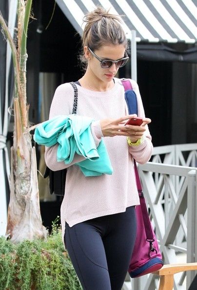 Free Download Celeb Workout Style - Alessandra Ambrosio 263 Wallpaper HD FREE (Download 263 HD wallpaper FREE)