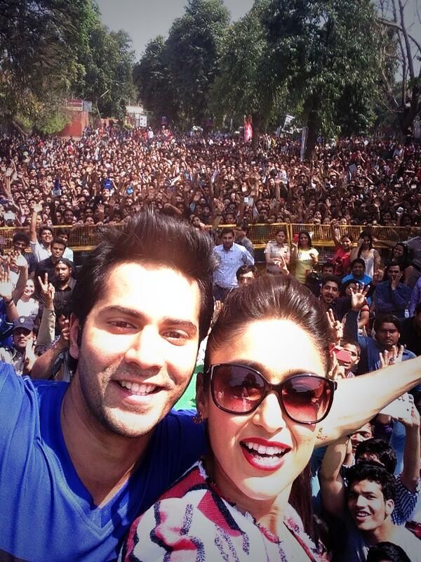 Free Download Varun Dhawan and Ileana D'Cruz promote Main Tera Hero at Kirori Mal College 192 Wallpaper HD FREE (Download 192 HD wallpaper FREE)