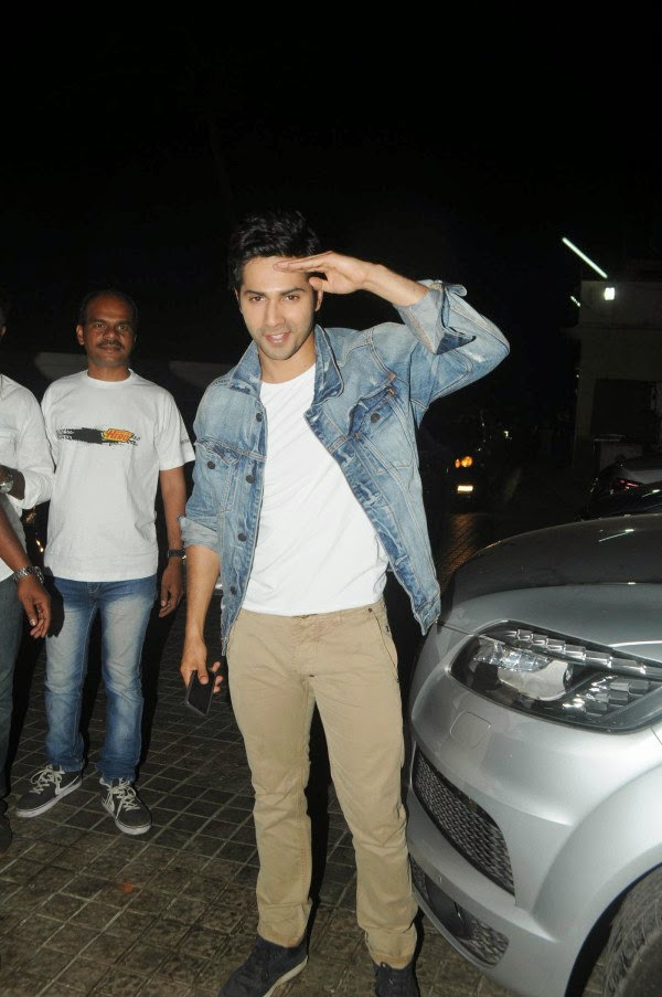 Free Download Varun Dhawan - Celebs At Main Tera Hero Special Screening 235 Wallpaper HD FREE (Download 235 HD wallpaper FREE)