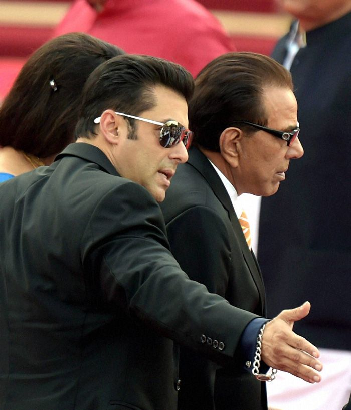 Free Download Salman Khan and Dharmendra at Narendra Modiâ€™s swearing-in ceremony.  896 Wallpaper HD FREE (Download 896 HD wallpaper FREE)