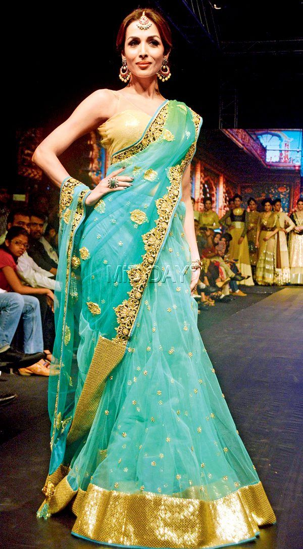 Free Download Malaika Arora Khan in a green sari at Madame Style Week 2014 1051 Wallpaper HD FREE (Download 1051 HD wallpaper FREE)