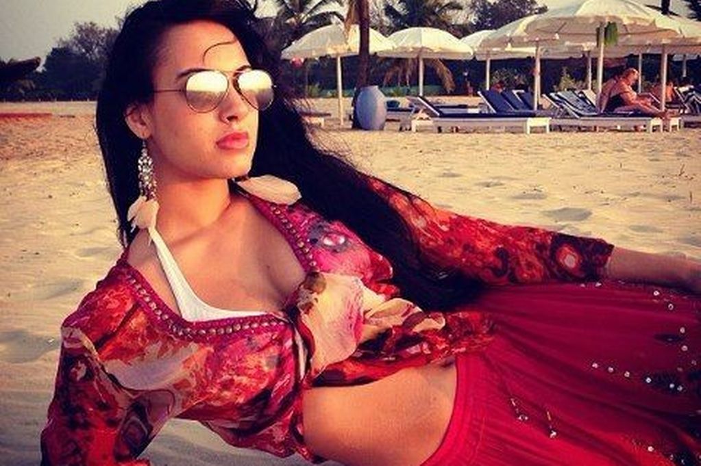 Free Download Deana Uppal, loaded this picture of herself on a Goan beach on her Facebook site 224 Wallpaper HD FREE (Download 224 HD wallpaper FREE)