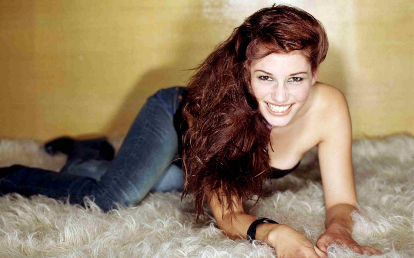 Free Download Hot Wallpaper Chyler Leigh 821 Wallpaper HD FREE (Download 821 HD wallpaper FREE)