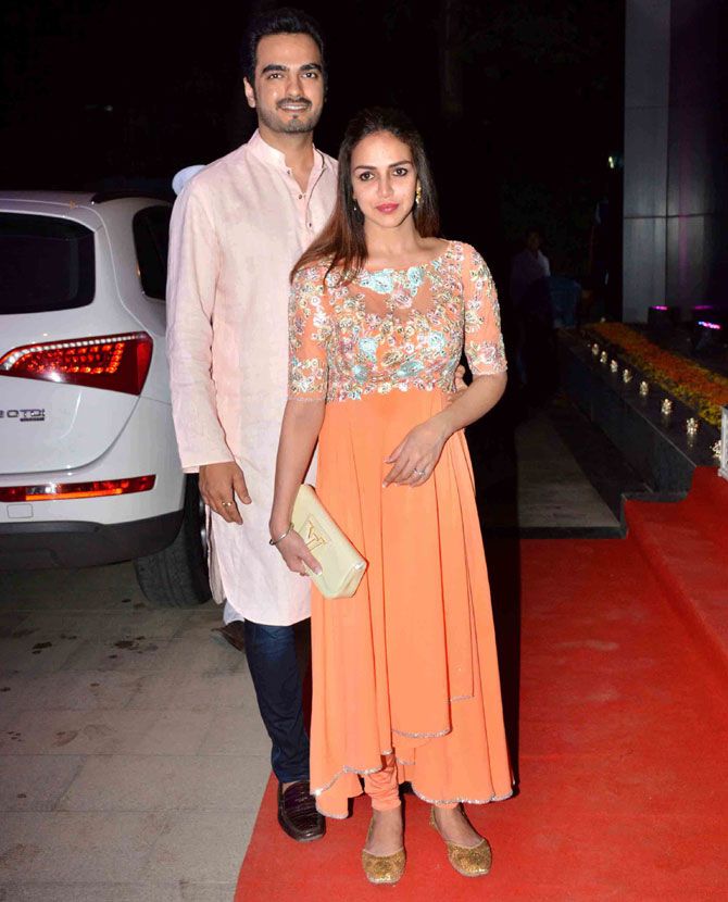 Free Download Esha Deol and Bharat Takhtani at Ashish Chowdhry's #Diwali bash. 717 Wallpaper HD FREE (Download 717 HD wallpaper FREE)