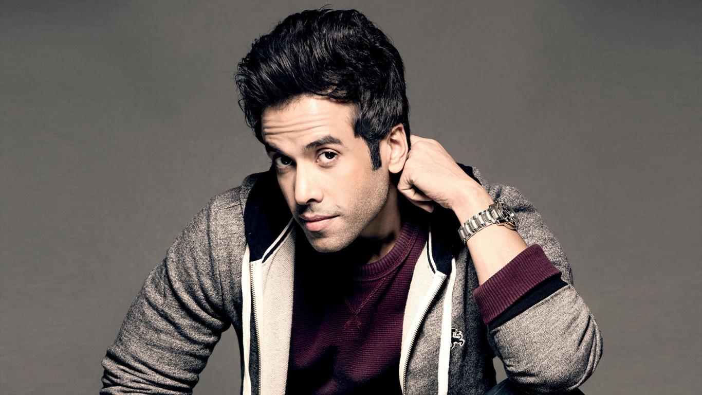 Free Download Tusshar Kapoor New Good Looking 301 Wallpaper HD FREE (Download 301 HD wallpaper FREE)